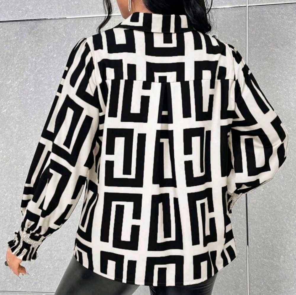 Plus Size Color Block Printed Shirt - Picture 7 of 10